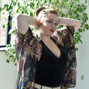 Meet your Posher, Emma